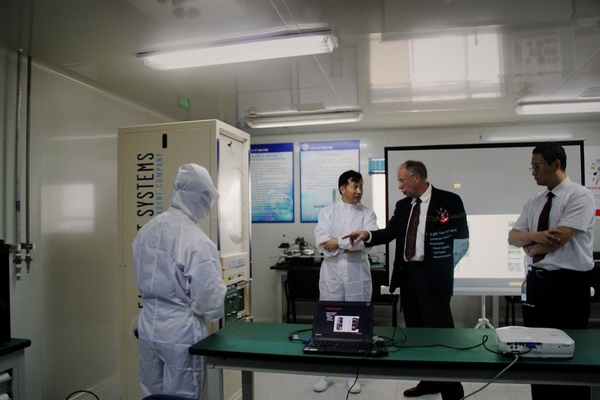 参观实验室1